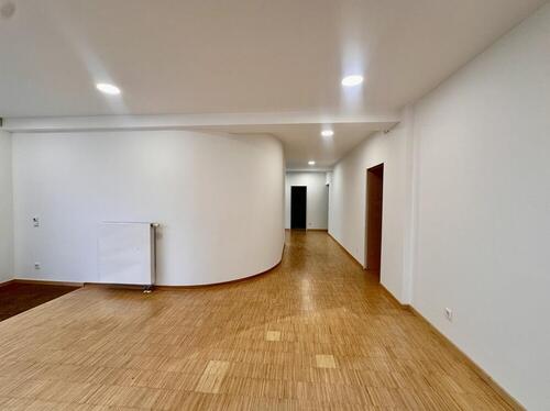 Foto - Großzügige, lichtreiche Praxis- und Büroflächen mit repräsentativem Charakter.