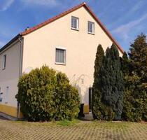 Helle 3-Zimmer-Wohnung mit Stellplatz inmitten des Neuseenlands - Neukieritzsch