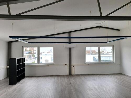 Foto - Geräumiges Büro - 950,00&nbsp;EUR Kaltmiete, ca.&nbsp; 114,00&nbsp;m&sup2;