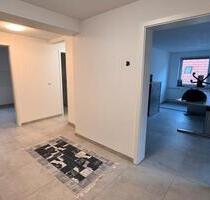 Frisch renovierte 2-Zimmer- Wohnung - Neckartenzlingen
