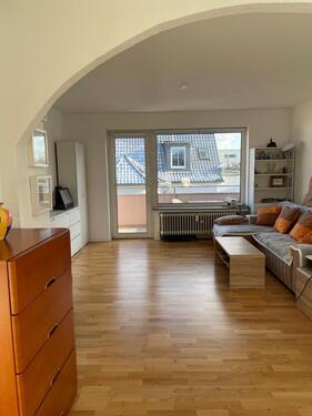 Foto - 3-er WG Komfort 2-3 Zi Wohnung voll möbliert - zentral und ruhig