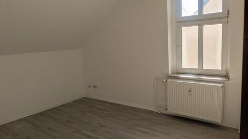Foto - Renovierte 3-Zimmer-Dachgeschosswohnung in Marxloh zu vermieten!