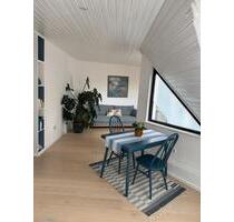 Moderne, voll möblierte Dachgeschosswohnung mit Balkon - Hildesheim Himmelsthür