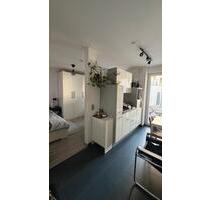 Zentrale 1 Zimmerwohnung im Zentrum von Erlangen, Balkon und EBK
