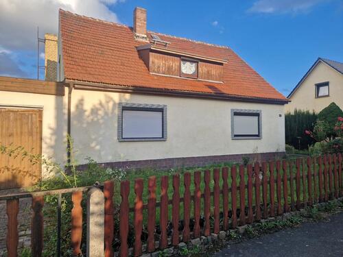 Foto - Einfamilienhaus mit Keller und Garage
