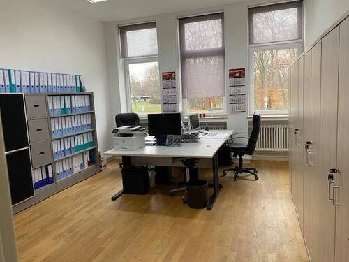 Foto - Bürohälfte zu vermieten, voll möbliert, 50735 Köln