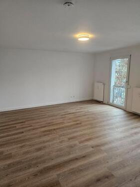 Foto - Bezug nach Sanierung - 2-ZKB mit Balkon und EBK