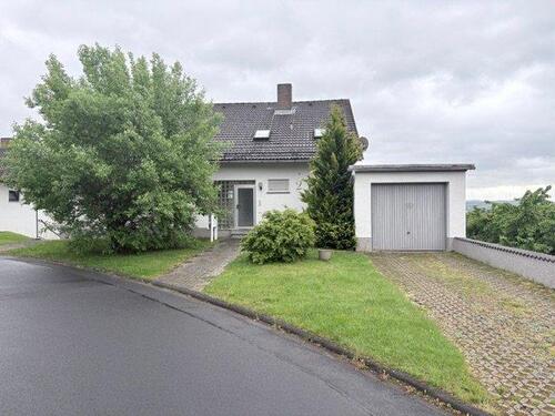 Foto - 4-ZKB Erdgeschosswohnung mit Balkon – 123 m² – Neukirchen