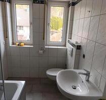 4 Zimmer Wohnung 100 Quadratmeter. Bad, Küche mit EBK. Balkon. - Bayreuth Bernecker Straße / Insel / Riedelsberg