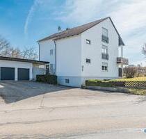 Top-sanierte Dachgeschosswohnung mit Garage und EBK in idyllischer Lage - Regensburg Ganghofersiedlung