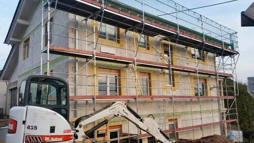 Foto - Mehrfamilienhaus zum Zwangsversteigern.