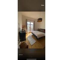 Helle 2 Zimmer Wohnung in Berlin-Charlottenburg: Januar & Februar