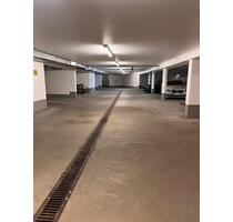 Tiefgaragenstellplatz zu vermieten- modern renoviert - Augsburg Oberhausen