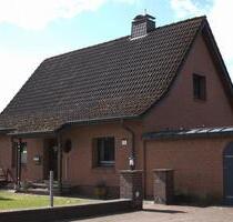 Einfamilienhaus mit großem Eckgrundstück - provisionsfrei - Todesfelde