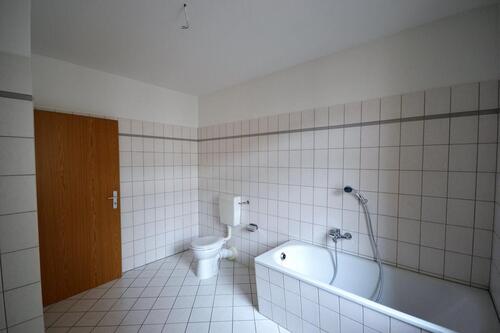 Foto - +++Familiennest mit Wannenbad und großer Küche+++