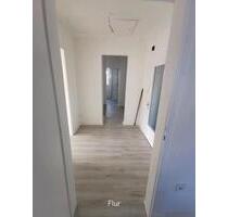 Dachgeschosswohnung - 680,00 EUR Kaltmiete, ca. 65,00 m² in Porta Westfalica (PLZ: 32457) Dachgeschosswohnung - 680,00 EUR Kaltmiete, ca. 65,00 m² in Porta Westfalica (PLZ: 32457)