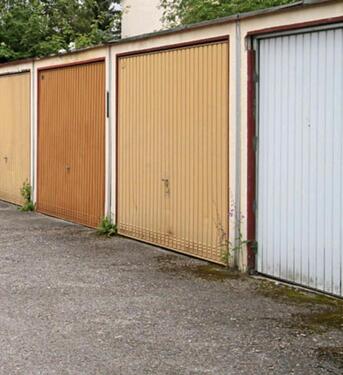 Foto - Garage frei in Duisburg Marxloh (Hinterhof Rolfstraße)