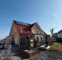 Großes Wohnhaus mit Gewerbefläche (221 m²) auf Eckgrundstück - Winterlingen