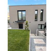 Zweifamilienhaus - 920.000,00&nbsp;EUR Kaufpreis, ca.&nbsp; 181,00&nbsp;m&sup2; in Ingolstadt (PLZ: 85055) Nordost