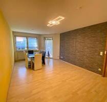 Helle 2-Zimmer Wohnung mit Balkon+Stellplatz in Ergenzingen - Rottenburg am Neckar