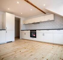 Hochwertige 5-Zimmer Wohnung mit Einbauküche - Burgstädt