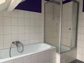 Foto - Helle 3 Zi Dachgeschosswohnung mit Badewanne am Rott