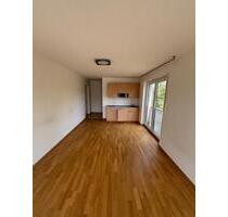 Helle 1-Zimmer-Wohnung mit Balkon nahe Innenstadt und Universität - Weiden in der Oberpfalz