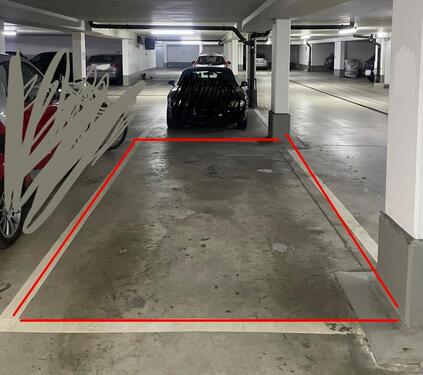 Foto - Tiefgarage Stellplatz. S-Bahn Perlach