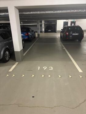 Foto - Tiefgaragenstellplatz in der LahnstraßeGallus