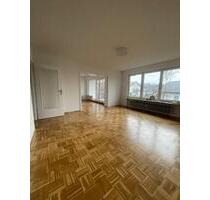 Helle 2,5 Zimmer Wohnung in Stuttgart-Bad Cannstatt