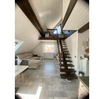 Provisionsfreie 2,5 Zimmer-Maisonette-Wohnung mit Tiefgarage - Stuttgart Zuffenhausen