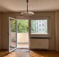 Gepflegte 4-Zimmer-Eigentumswohnung mit modernisiertem BadWC - Erlangen Bruck