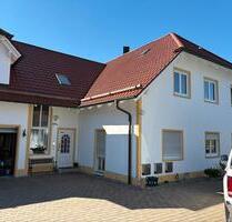 Wohnung zu vermieten - 1.200,00&nbsp;EUR Kaltmiete, ca.&nbsp; 99,00&nbsp;m&sup2; in Pentling (PLZ: 93080)