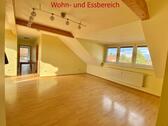 Foto - Lichtdurchflutete 3-Zimmer-Dachgeschosswohnung mit Dachterrasse