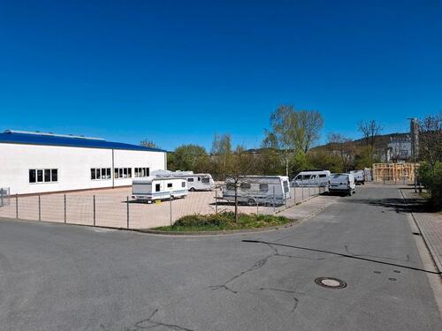 Foto - Stellplatz Stellfläche Wohnwagen Wohnmobil Boot nur noch 1 frei