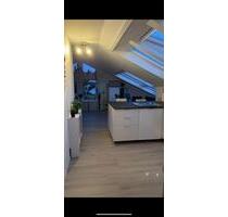 Helle moderne Dachgeschosswohnung - Pleidelsheim