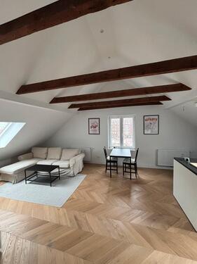 Foto - Moderne 2 Zimmer mit offenen Wohn-Essbereich