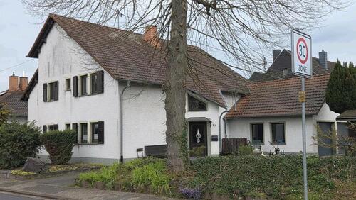 Foto - Zwei Familien Haus - 460.000,00&nbsp;EUR Kaufpreis, ca.&nbsp; 240,00&nbsp;m&sup2;