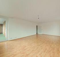 Helle 3-Zimmer-Wohnung mit 2 Balkonen in ruhiger Waldrandlage - Reutlingen Orschel-Hagen Helle 3-Zimmer-Wohnung mit 2 Balkonen in ruhiger Waldrandlage - Reutlingen Orschel-Hagen