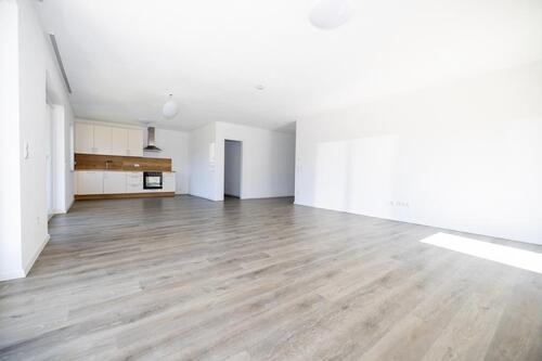 Foto - Moderne 4-Zimmer-Wohnung mit Terrasse und Einbauküche – ab sofort frei