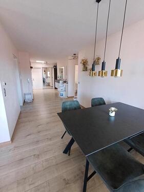 Foto - Lindenhof - helle, sanierte 4,5 Zimmer Wohnung, provisionsfrei
