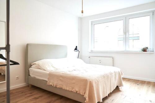 Foto - Helle möblierte 2-Zimmer Wohnung mit Balkon in Mitte zwischen Rot