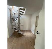 Erstbezug nach Renovierung - 4 Zimmer-Dachgeschosswohnung - Selb