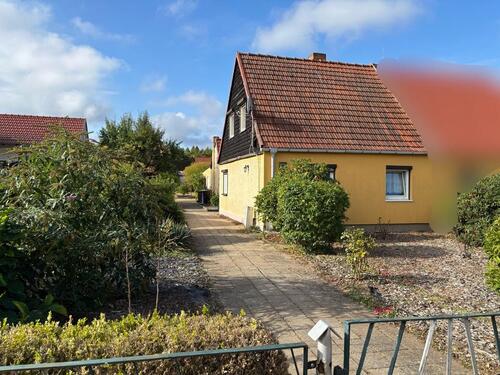 Foto - Bezugsfertige Doppelhaushälfte mit großem Garten