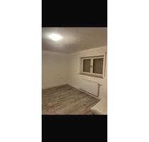 Charmante 3 Zimmerwohnung Mit Garage und Garten - Böhmenkirch