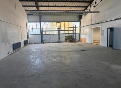 Foto - Attraktive Lager- und Produktionshalle zu vermieten