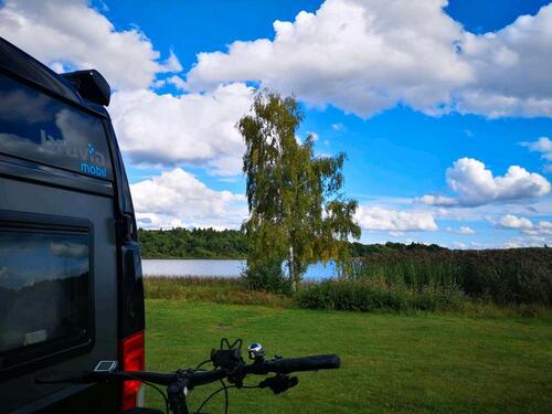 Foto - PKW Stellplatz Idstein Hertastraße zu vermieten