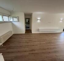 Moderne und großzügige 3,5-Zimmer-Wohnung mit Balkon in Altbach