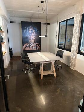 Foto - Arbeitsplatz Büro Atelier Tattoo Studio Workspace Loft