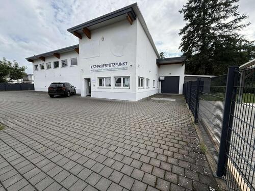 Foto - Ihr eigener TÜV-Stützpunkt – voll ausgestattet, sofort startklar in Top-Lage!